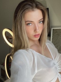 Фото проститутки Аня без предоплаты №2 в городе Ростов-на-Дону